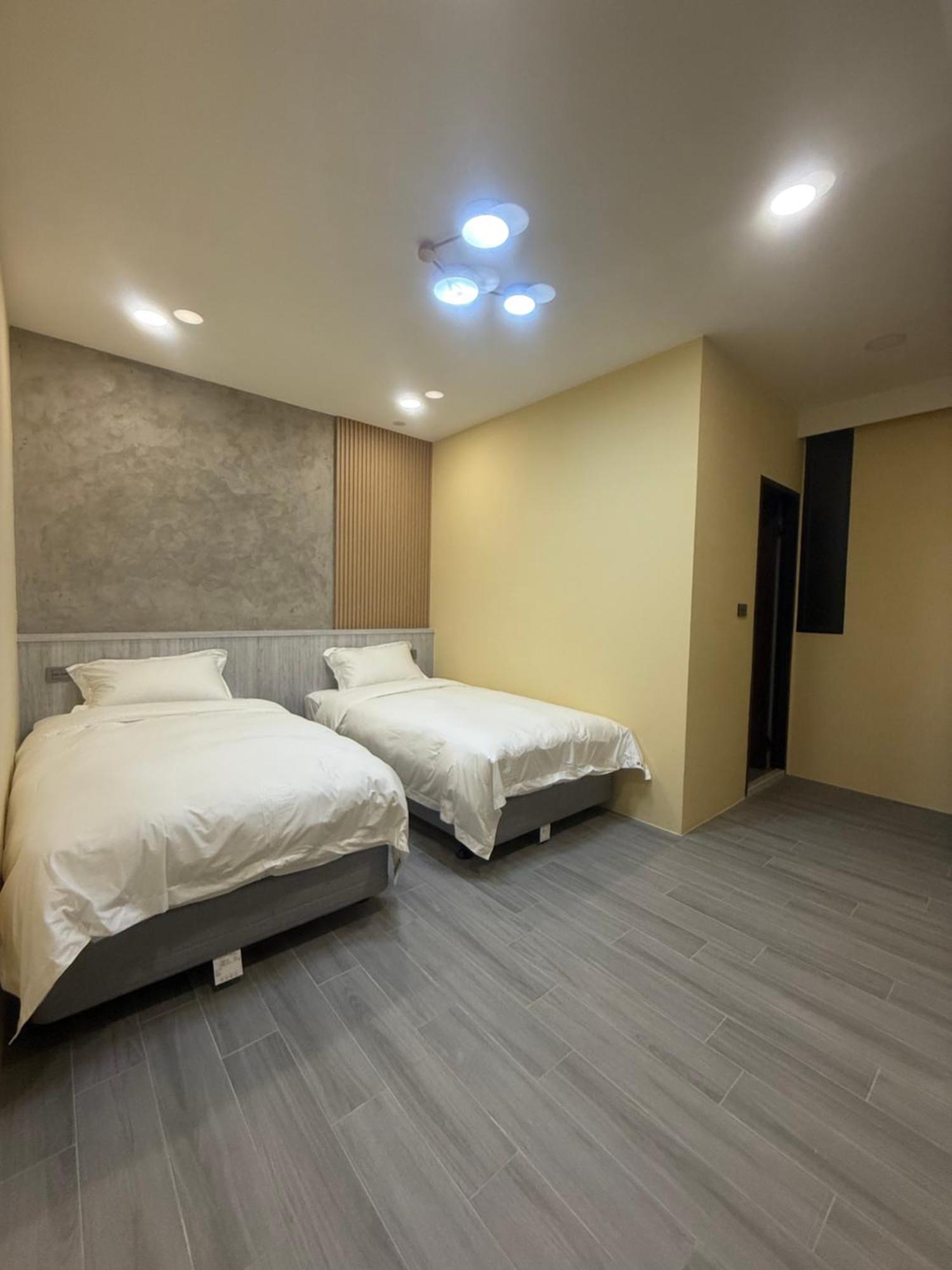 פולי Fall In Love Karuizawa Hostel מראה חיצוני תמונה