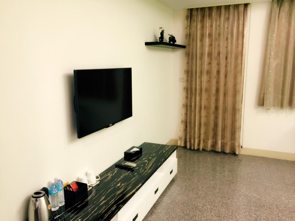 פולי Fall In Love Karuizawa Hostel מראה חיצוני תמונה